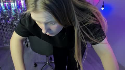 Jade online show from December 15, 2024, 8:04 pm