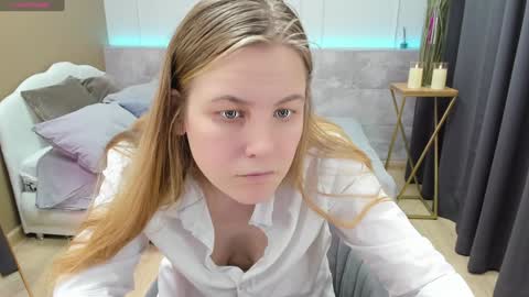 Jade online show from January 3, 2025, 11:33 pm