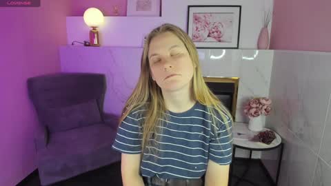 Jade online show from January 11, 2025, 7:49 pm