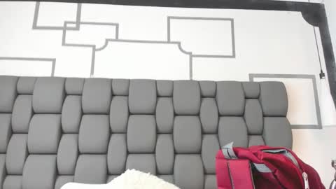 Jade  online show from October 12, 2025, 3:33 pm