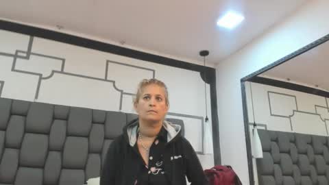 Jade  online show from October 16, 2025, 11:11 am