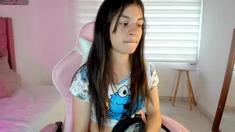 Jade online show from October 3, 2025, 8:06 pm