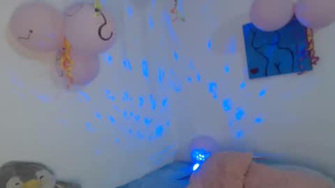 Jade Watson online show from November 13, 2025, 4:33 am