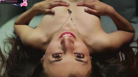 Snapshot of jade_white_ chatting on March 10, 2025, 12:04 pm jade white online show from March 10, 2025, 12:04 pm