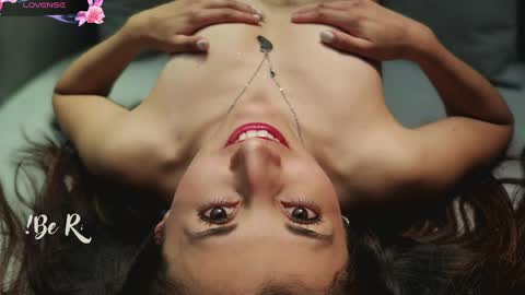 Snapshot of jade_white_ chatting on March 11, 2025, 12:06 pm jade white online show from March 11, 2025, 12:06 pm