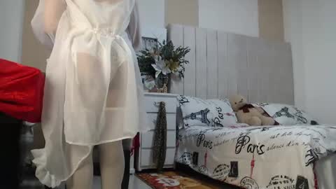 Jade online show from December 11, 2024, 8:04 am