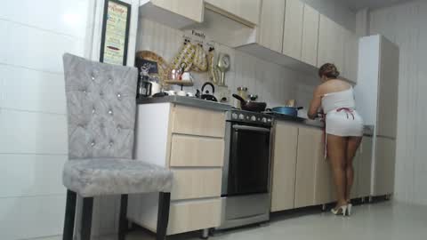 Jade online show from February 11, 2025, 9:46 pm