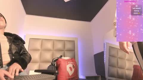 jadeestudios online show from September 15, 2025, 11:54 am