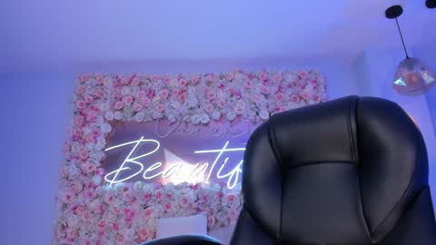 JADE EVANS online show from January 3, 2025, 9:05 pm