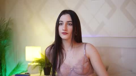 Snapshot of jadehazy chatting on December 14, 2025, 6:56 pm Jade online show from December 14, 2025, 6:56 pm