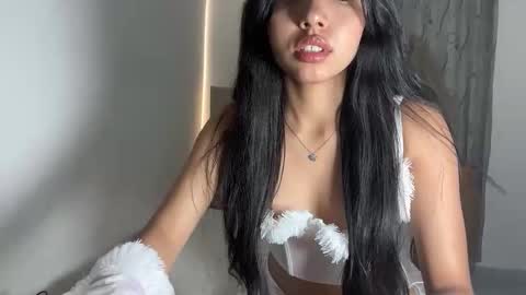 jadelaurent online show from April 26, 2026, 12:08 am