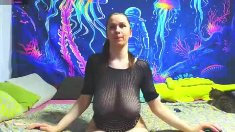 Snapshot of jadelin_min chatting on May 12, 2026, 9:34 pm Jadelin Min online show from May 12, 2026, 9:34 pm