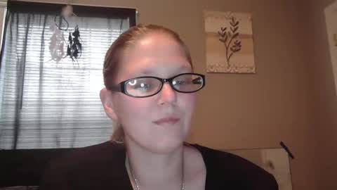 JadeLuv online show from February 1, 2025, 5:37 pm