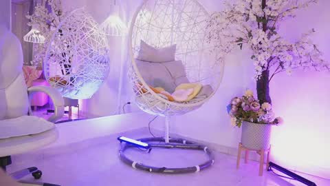 Jade Summer online show from September 18, 2025, 11:34 am