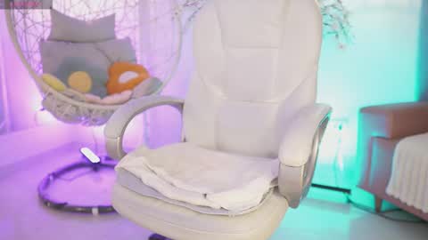 Jade Summer online show from September 26, 2025, 11:36 am