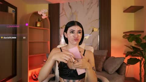 Jade Summer online show from June 4, 2026, 11:38 am