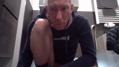 Snapshot of jak_81 chatting on February 6, 2025, 4:25 pm jak_81 online show from February 6, 2025, 4:25 pm