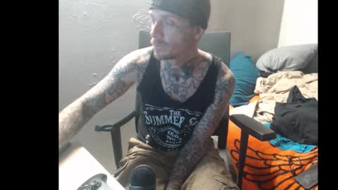 showingitoff online show from October 18, 2025, 8:42 pm