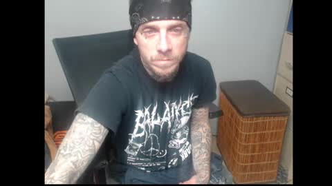 showingitoff online show from December 20, 2025, 7:04 am