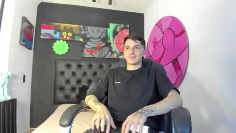 JAKE BOO online show from October 31, 2025, 4:02 am