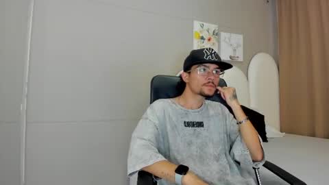 Jake  online show from June 9, 2026, 7:25 pm