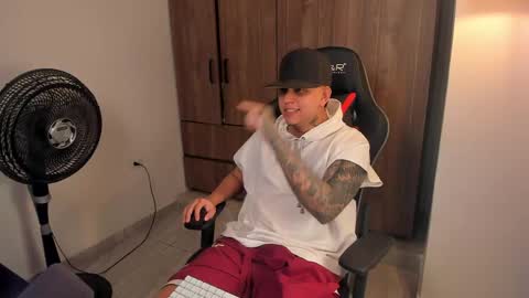 Snapshot of jake_pons chatting on April 26, 2026, 10:02 am Jake Pons online show from April 26, 2026, 10:02 am