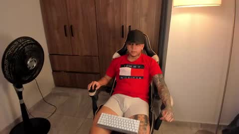 Snapshot of jake_pons chatting on June 7, 2026, 10:19 am Jake Pons online show from June 7, 2026, 10:19 am