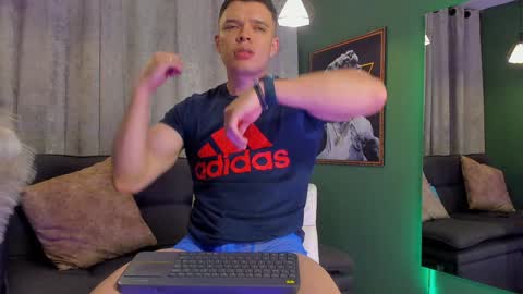 Snapshot of jakee_tyler chatting on December 13, 2024, 4:16 pm Jake Tyler online show from December 13, 2024, 4:16 pm