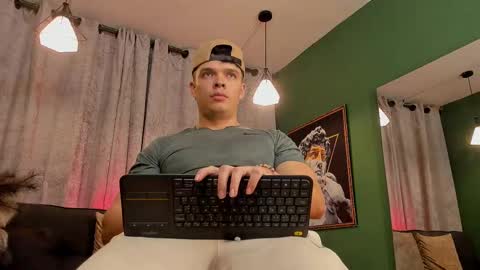 Snapshot of jakee_tyler chatting on October 7, 2025, 8:50 pm Jake Tyler online show from October 7, 2025, 8:50 pm