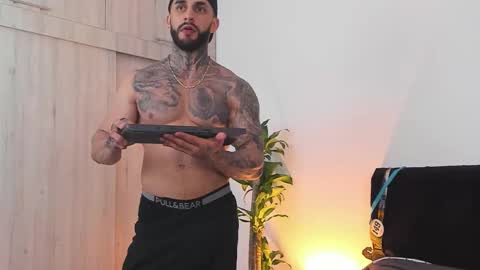 Jake Orthega online show from November 6, 2025, 5:52 am