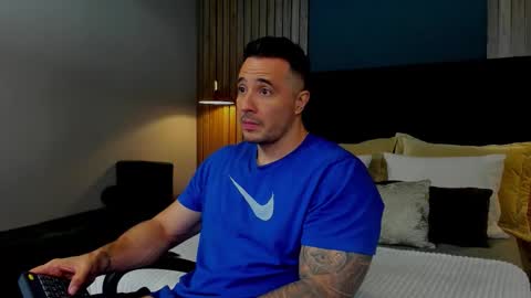 jakestone_1 online show from November 5, 2025, 1:27 am