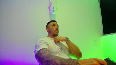 jakestone_1 online show from April 28, 2026, 2:38 am