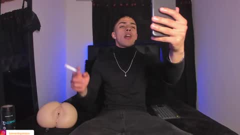 LeonardoInsta LeonardoperezcoPvt open online show from February 27, 2025, 5:02 am