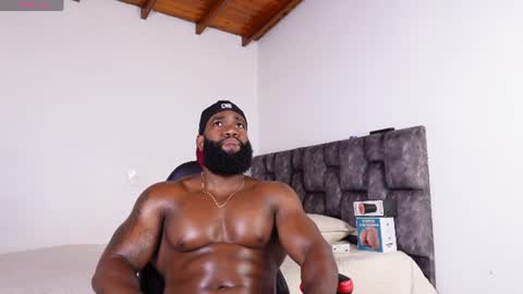 Snapshot of james_bbcmuscle chatting on July 21, 2026, 12:02 am James BBC online show from July 21, 2026, 12:02 am