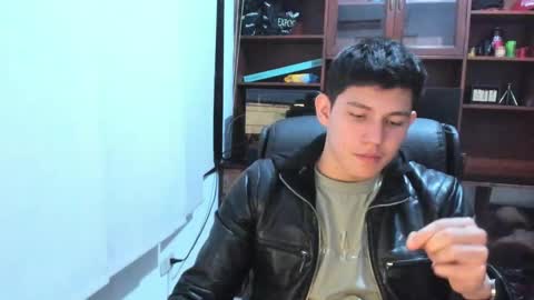 james_cr online show from February 2, 2025, 2:59 am