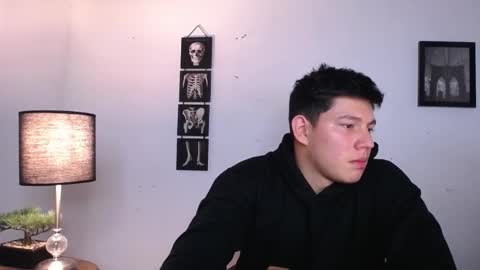 james_cr online show from November 22, 2025, 2:21 am