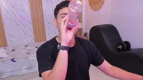 James online show from September 28, 2025, 7:52 pm