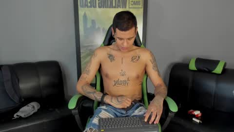 Snapshot of jamesinked_ chatting on January 14, 2025, 7:53 pm Jamesinked online show from January 14, 2025, 7:53 pm
