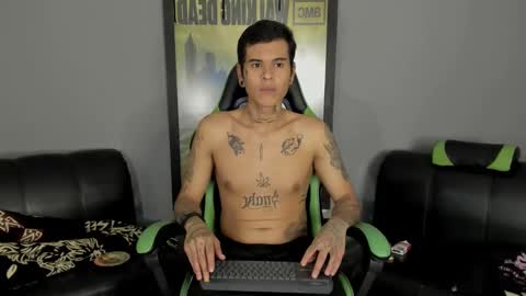 Snapshot of jamesinked_ chatting on March 9, 2025, 9:25 pm Jamesinked online show from March 9, 2025, 9:25 pm