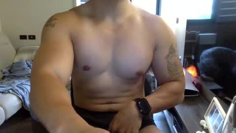 jamesmo820913 online show from October 31, 2025, 6:47 am