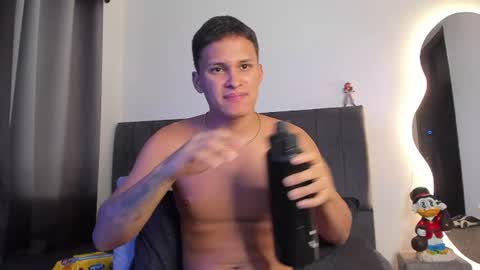Snapshot of jamesowenn chatting on June 12, 2026, 5:39 am James Owenn online show from June 12, 2026, 5:39 am