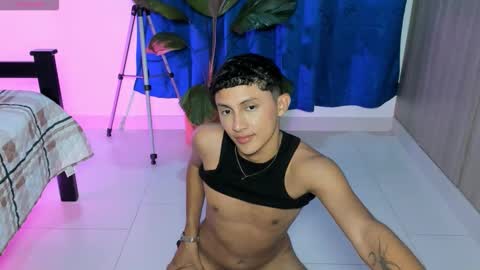 Snapshot of jamess_blanco chatting on November 22, 2025, 5:17 am jamess_blanco online show from November 22, 2025, 5:17 am