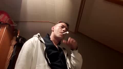 jamessisi online show from October 5, 2025, 6:28 pm