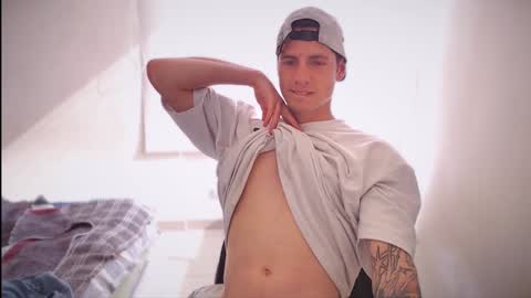 jamesss____ online show from January 20, 2025, 8:29 pm