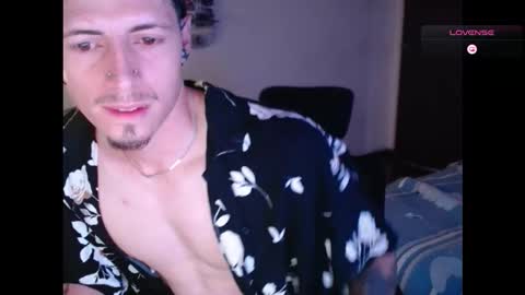 jamesss____ online show from November 28, 2025, 5:37 pm