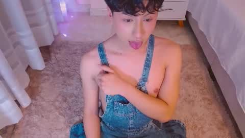 Jamie femboy online show from October 22, 2025, 1:06 am