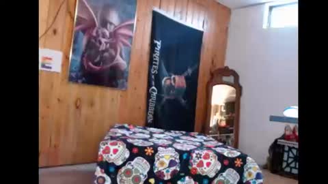 Jamie Bottoms online show from September 19, 2025, 1:01 pm