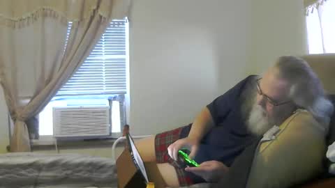 jamielove1975 online show from April 11, 2026, 10:25 pm