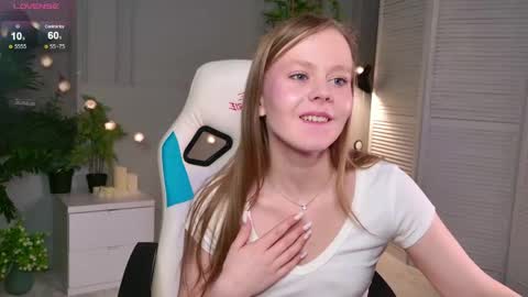 jane_westt online show from April 18, 2026, 7:07 pm