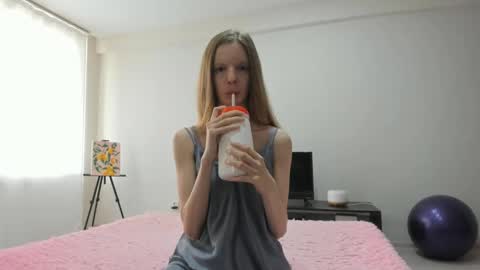 JaneLong online show from September 19, 2025, 8:05 am